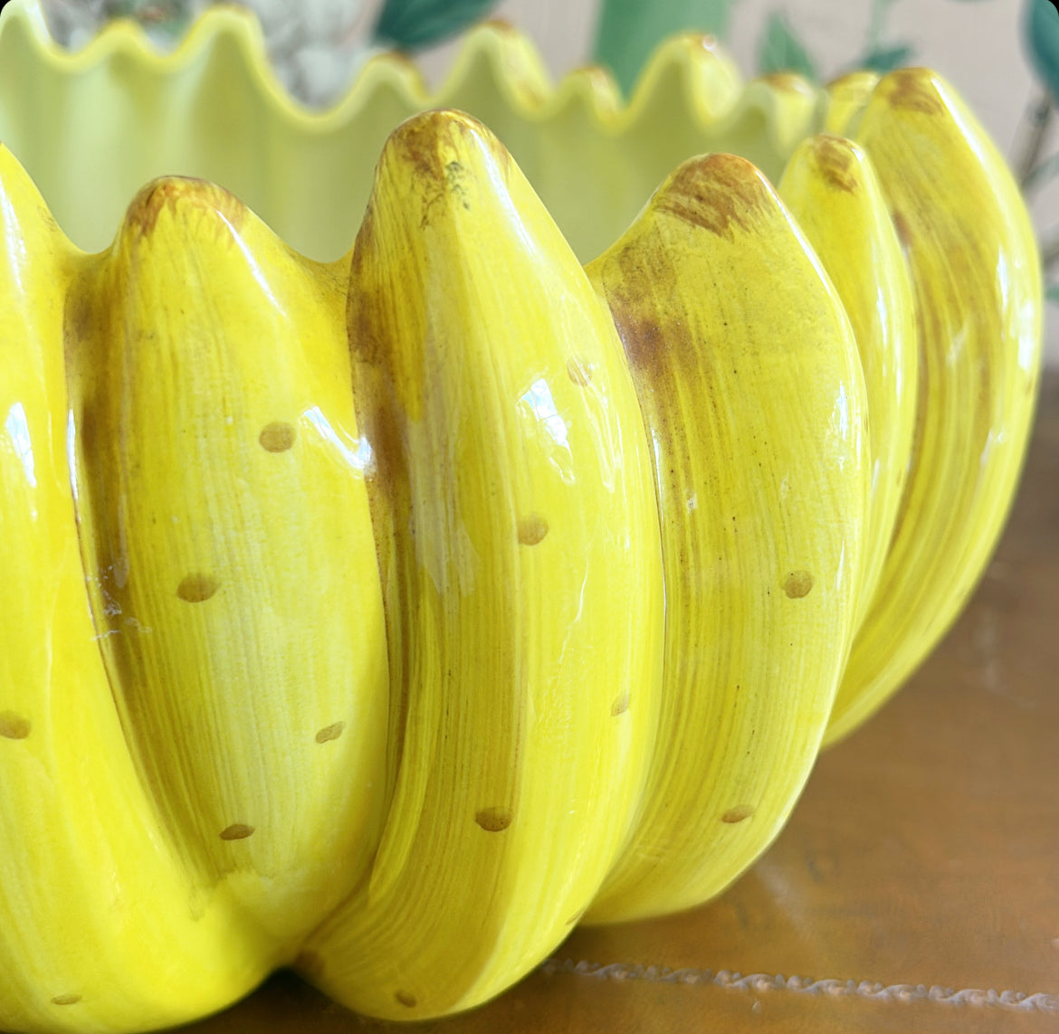 Fabulous 1988 signed Fitz & Floyd banana bowl