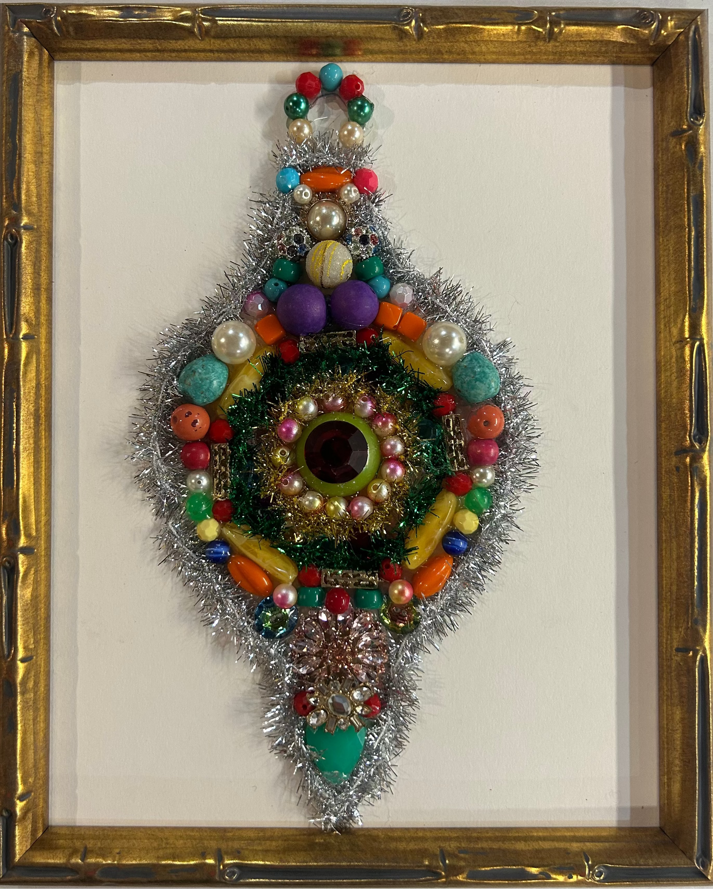 Framed jewelry Christmas tree ornament with bamboo frame