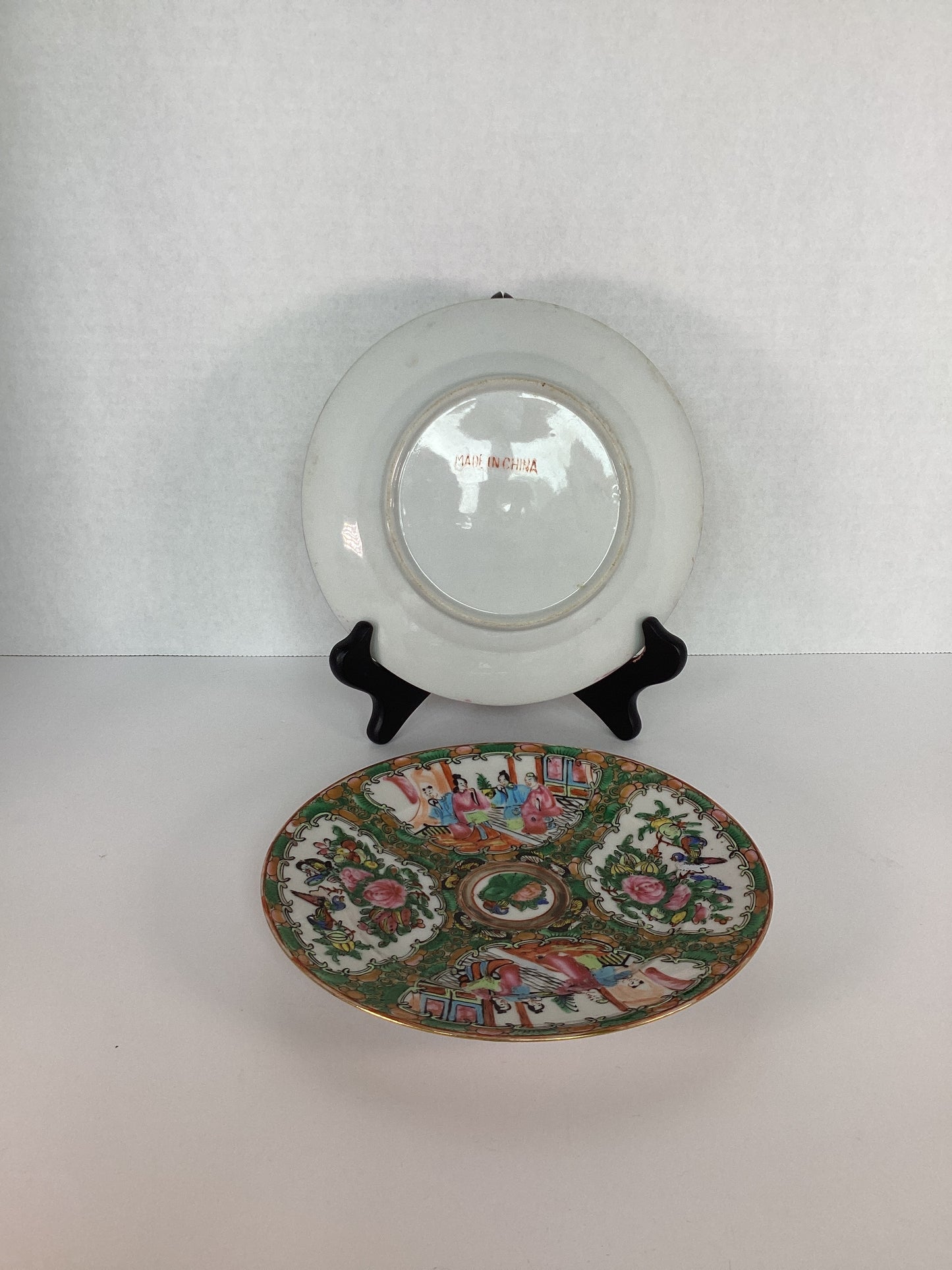 Ina - Pair of Rose Medallion Plates - Antique