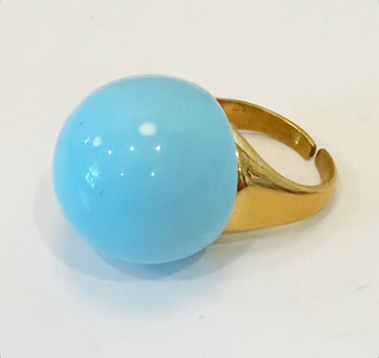 Vintage larger scale cocktail ring.&nbsp;